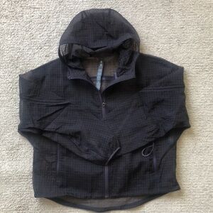 LULULEMON Translucent Hooded Jacket.NWOT.